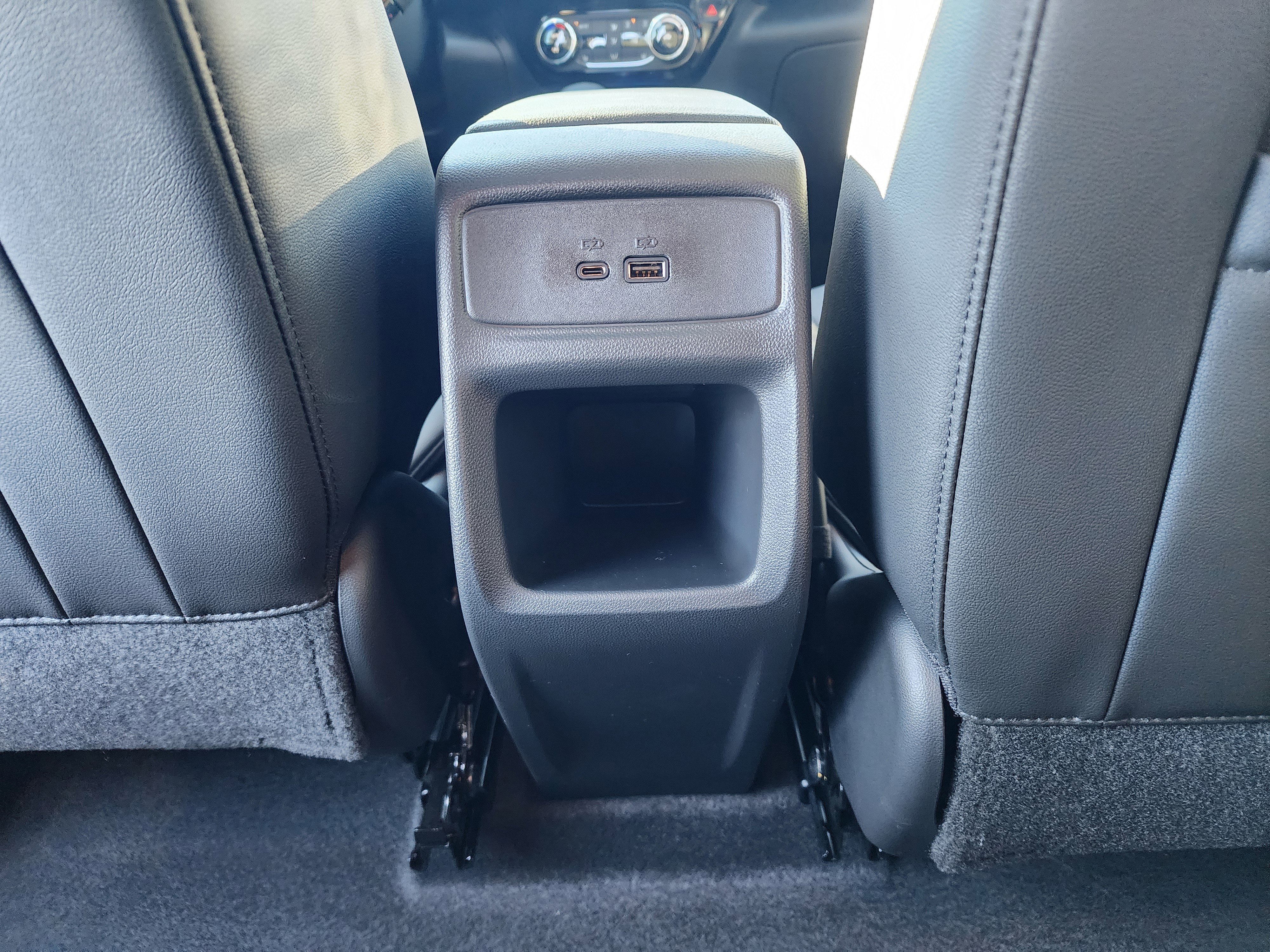 New 2026 Chevrolet Trax RS w/ Sunroof Package image 17