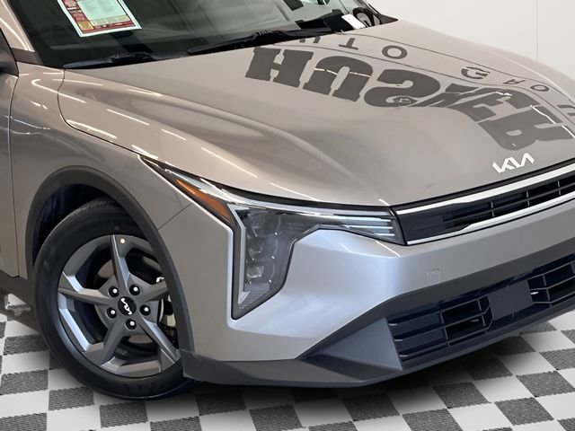 Used 2025 Kia K4 LXS image 23