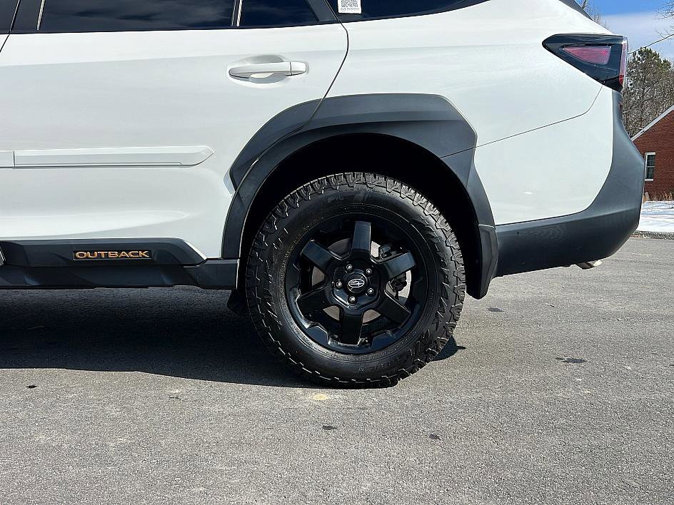 Used 2022 Subaru Outback Wilderness w/ Wilderness Package image 14