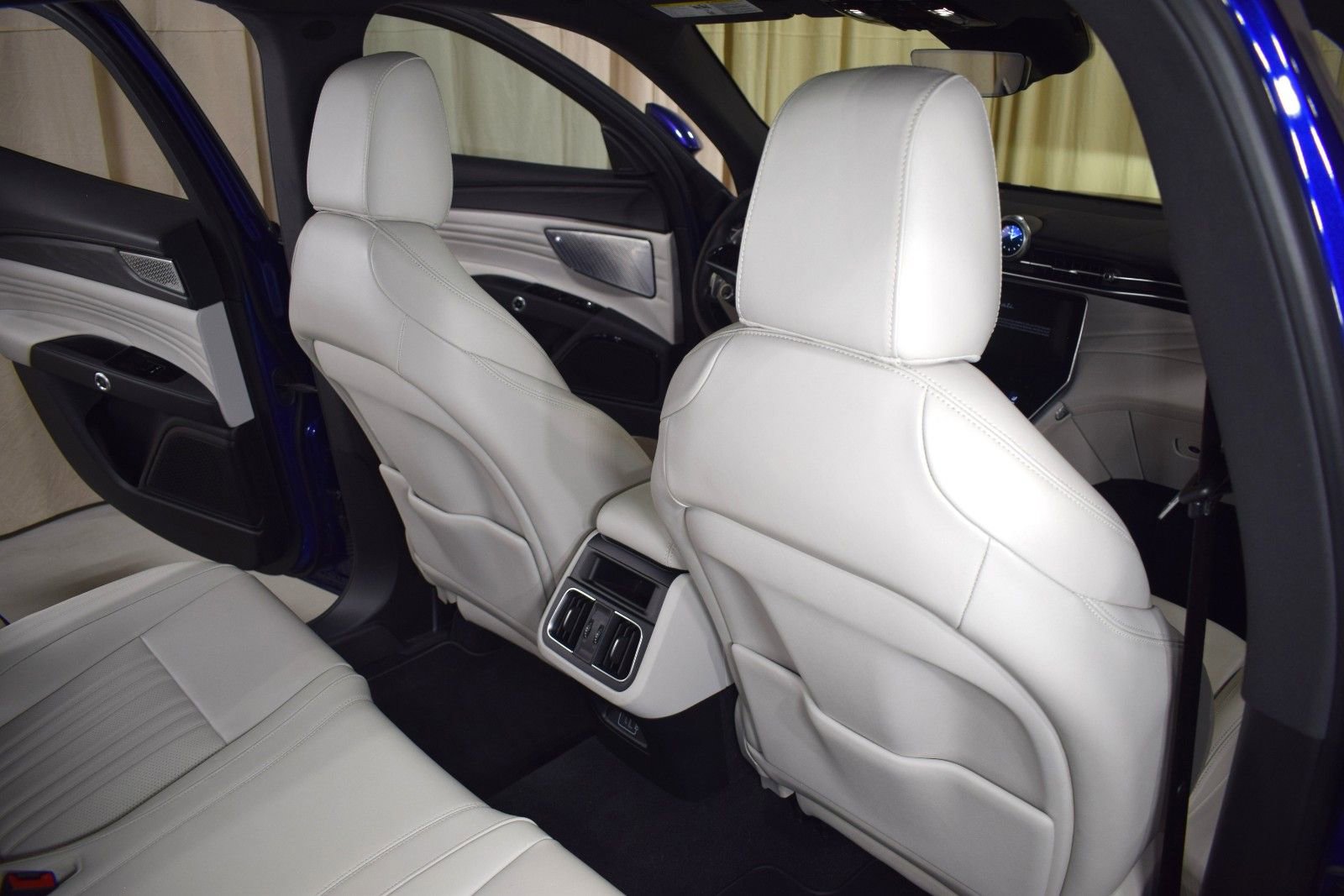 Used 2023 Maserati Grecale Modena AWD/4WD image 21