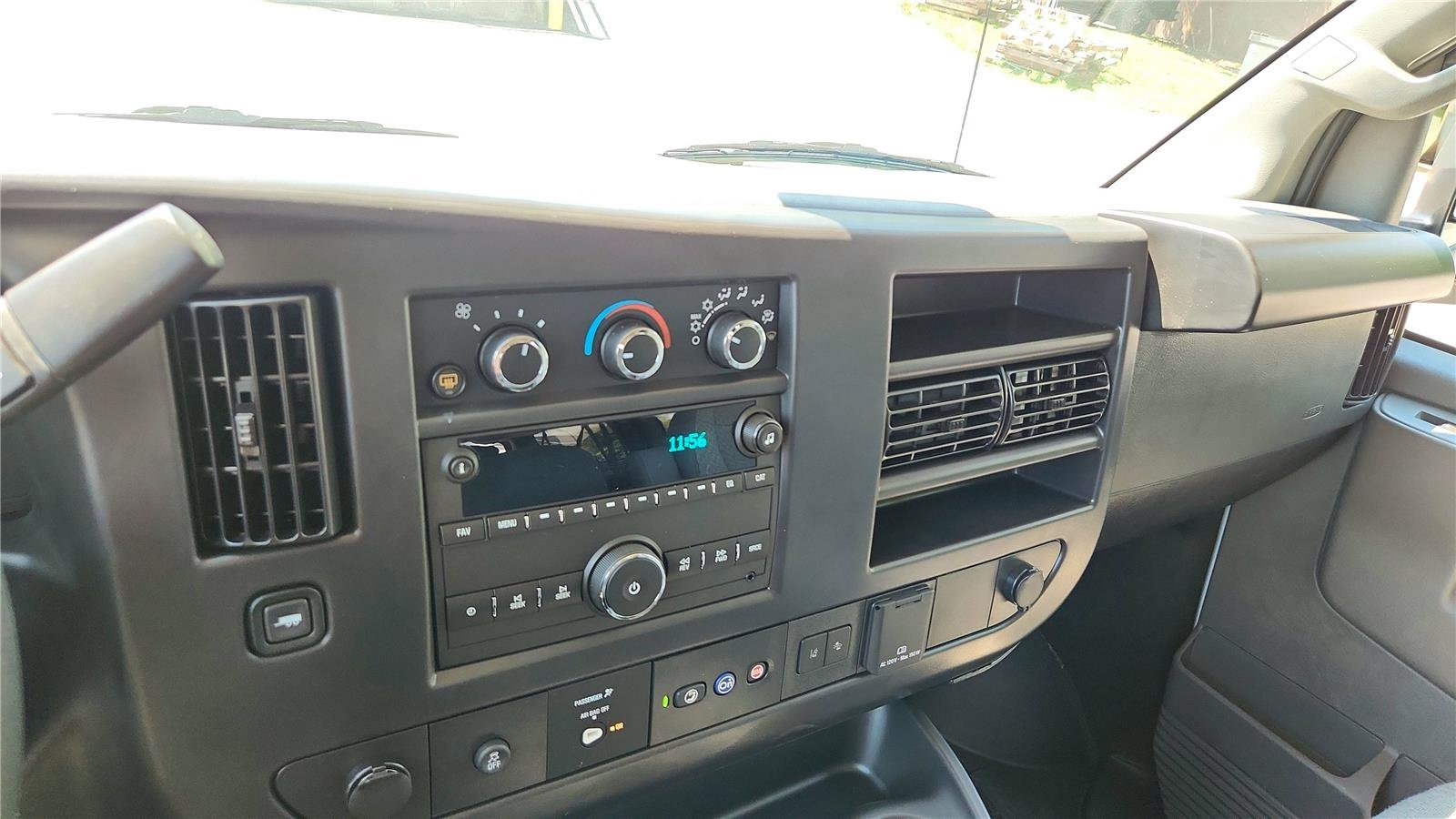 New 2026 Chevrolet Express 3500 LT w/ LT Preferred Equipment Group RWD image 28