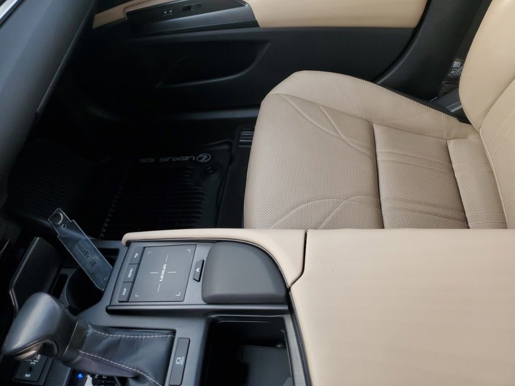 Used 2019 Lexus ES 350 Luxury image 23