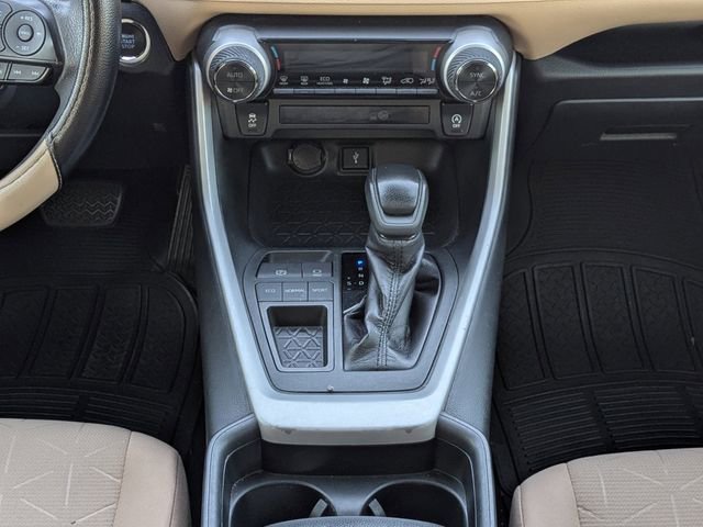 Used 2020 Toyota RAV4 XLE w/ Convenience Package image 17