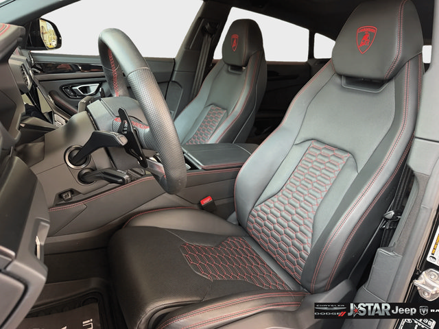 Used 2022 Lamborghini Urus AWD/4WD image 10