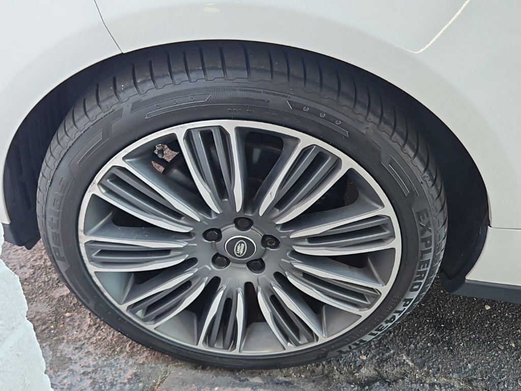 Used 2019 Land Rover Range Rover Supercharged AWD/4WD image 37
