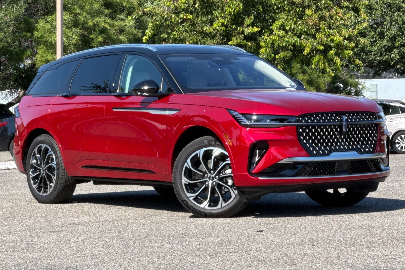New 2026 Lincoln Nautilus Reserve AWD/4WD image 2