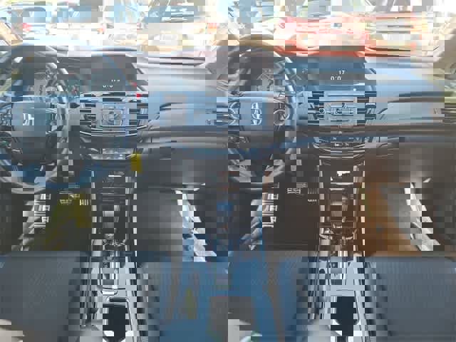 Used 2017 Honda Accord Sport image 13