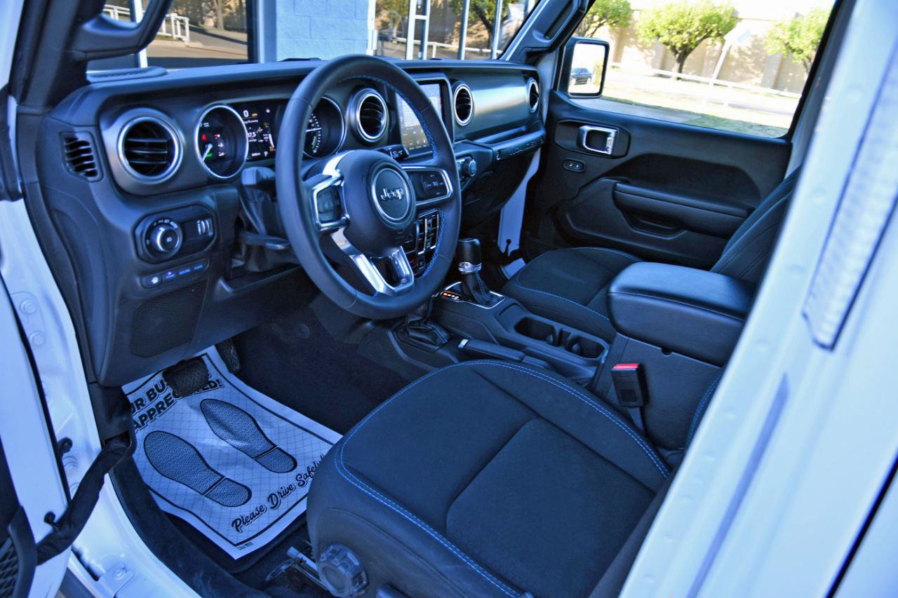 Used 2023 Jeep Wrangler Unlimited Rubicon 4xe w/ Cold Weather Group AWD/4WD image 27