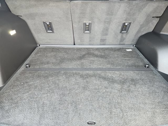 Used 2026 Chevrolet Equinox LT w/ Convenience Package II FWD image 33