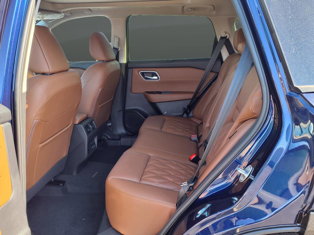 New 2026 Nissan Rogue Platinum w/ Platinum Premium Package image 13
