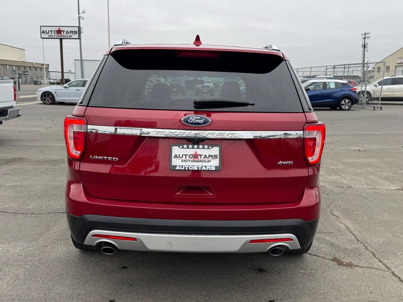 Used 2016 Ford Explorer Limited image 4