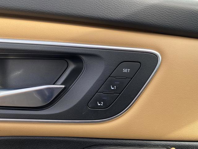 Used 2023 Nissan Rogue Platinum w/ Platinum Premium Package image 12