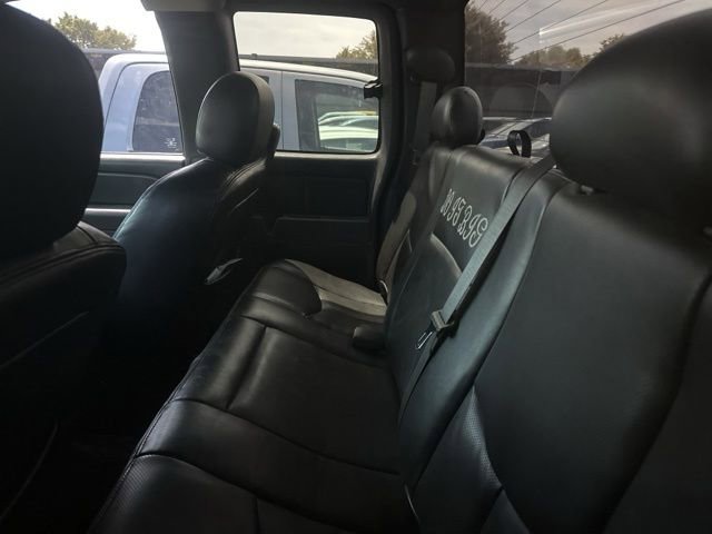 Used 2006 Chevrolet Silverado 2500 LT w/ Onstar Plus Package AWD/4WD image 17
