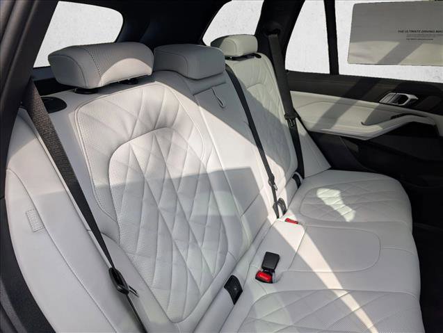 New 2026 BMW X5 xDrive50e w/ Premium Package image 17