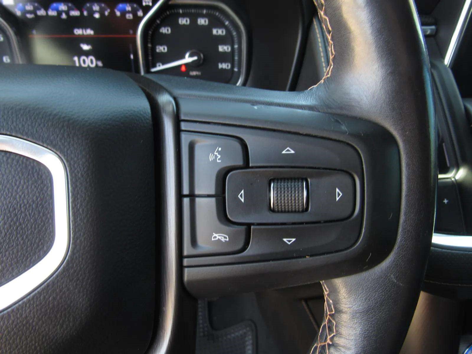 Used 2021 GMC Yukon XL AT4 w/ AT4 Premium Plus Package AWD/4WD image 29