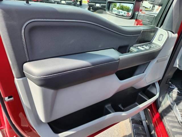 New 2026 Ford F250 XLT w/ XLT Premium Package image 25