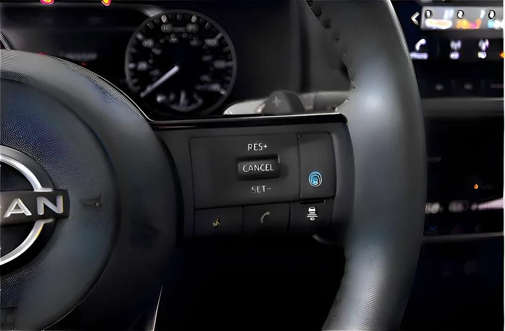 Used 2022 Nissan Rogue SL w/ SL Premium Package image 11