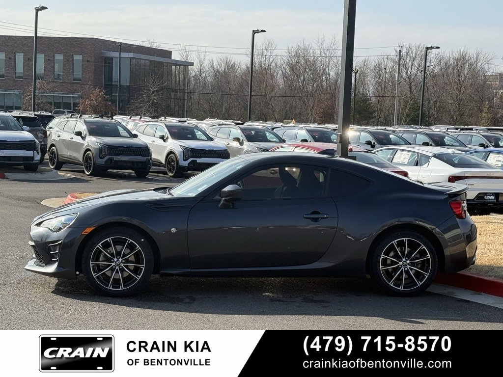 Used 2017 Toyota 86 image 4