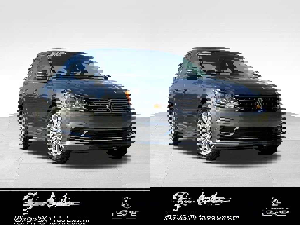 Used 2017 Volkswagen Passat 1.8T SE image 1