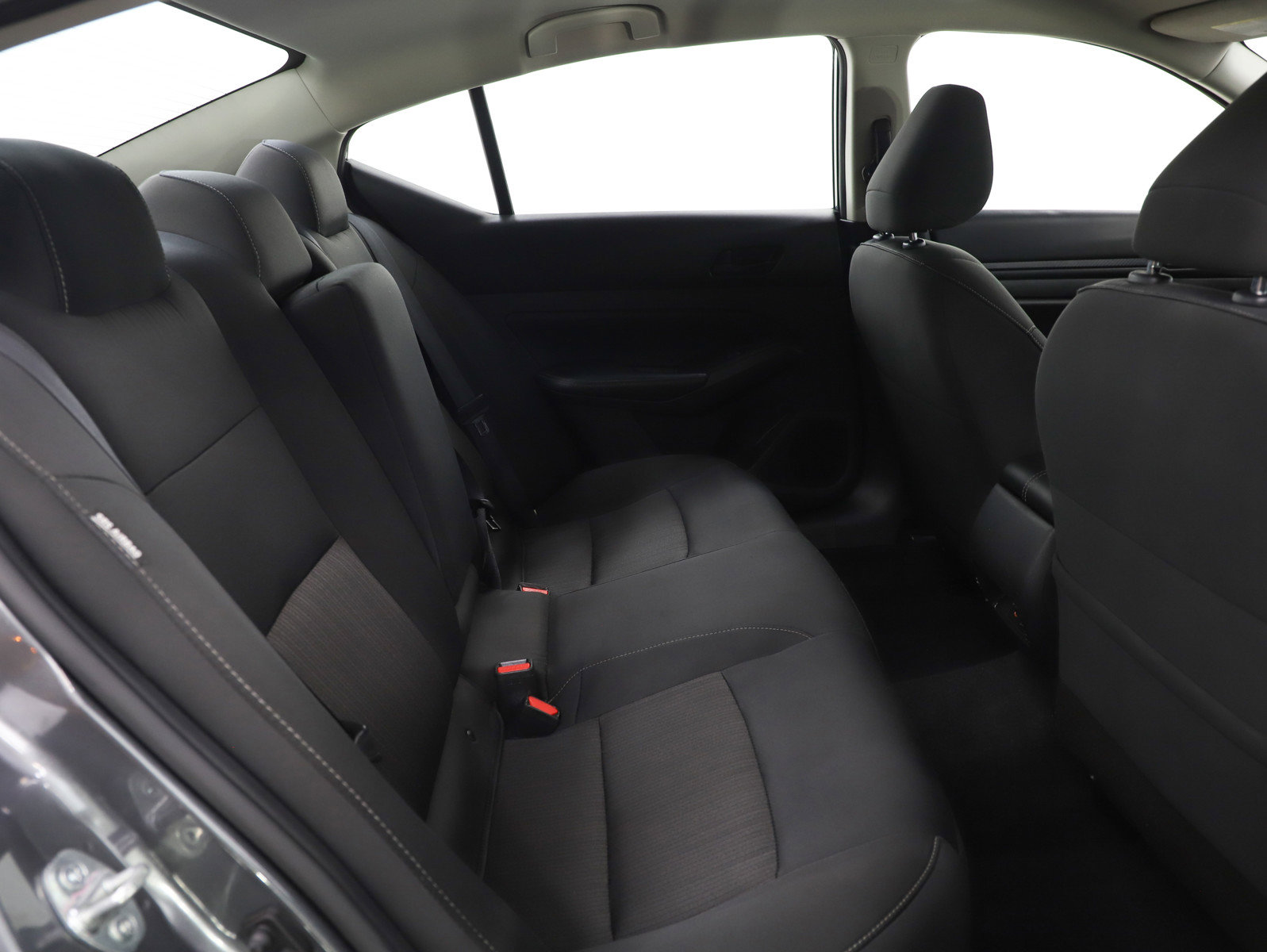 Used 2024 Nissan Altima 2.5 SV image 12