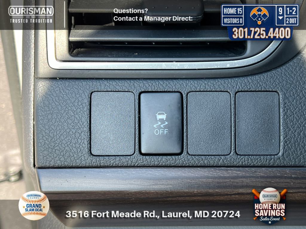 Used 2016 Toyota Camry LE FWD image 23