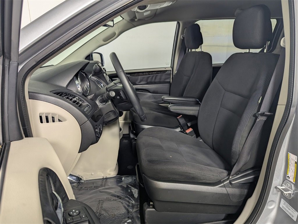 Used 2015 Dodge Grand Caravan American Value Package w/ UConnect Hands-Free Group image 12