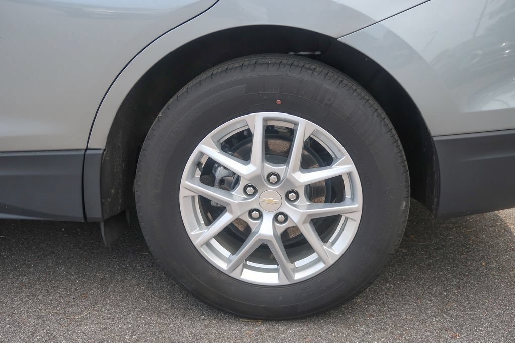 Used 2023 Chevrolet Equinox LT w/ LPO, Floor Liner Package FWD image 14