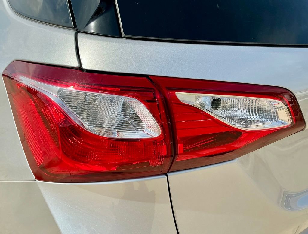 Used 2021 Chevrolet Equinox LT FWD image 14