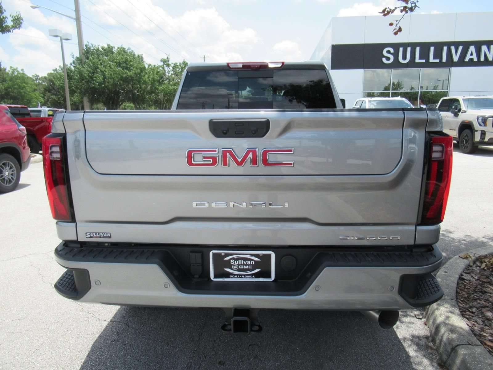 New 2026 GMC Sierra 2500 Denali w/ Denali Reserve Package AWD/4WD image 6