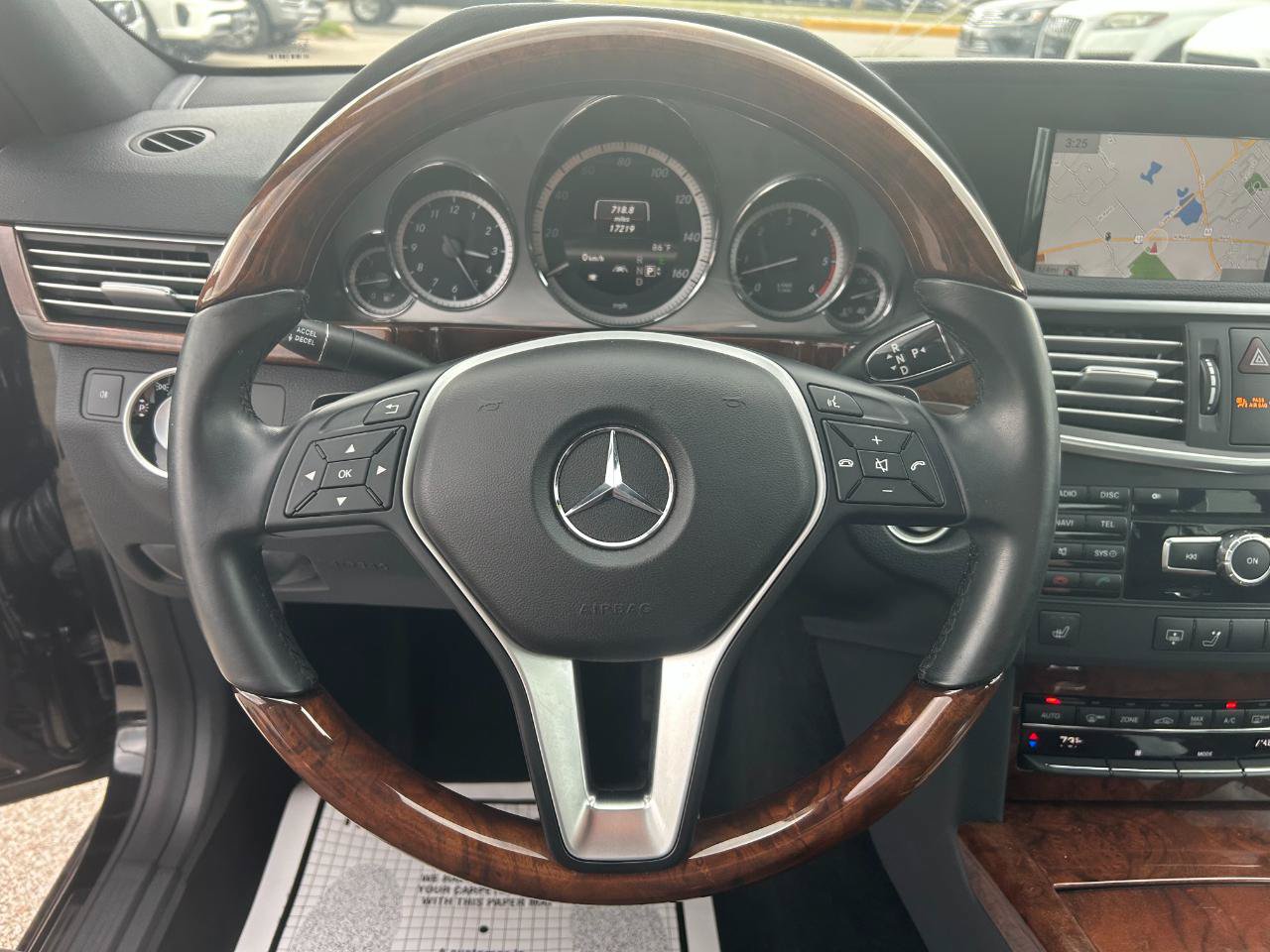 Used 2013 Mercedes-Benz E 350 BlueTEC Sedan image 31