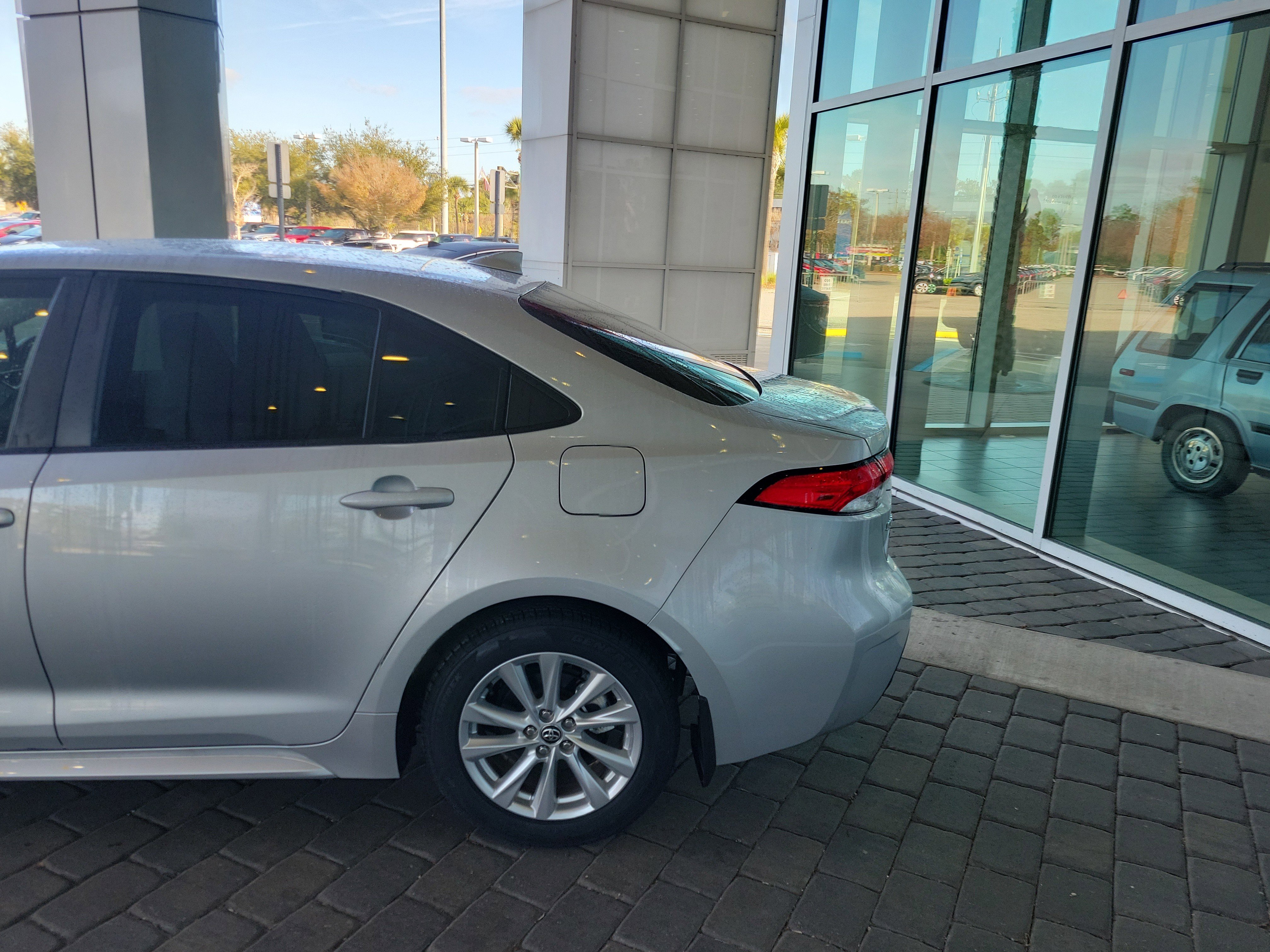 Certified 2023 Toyota Corolla LE image 4