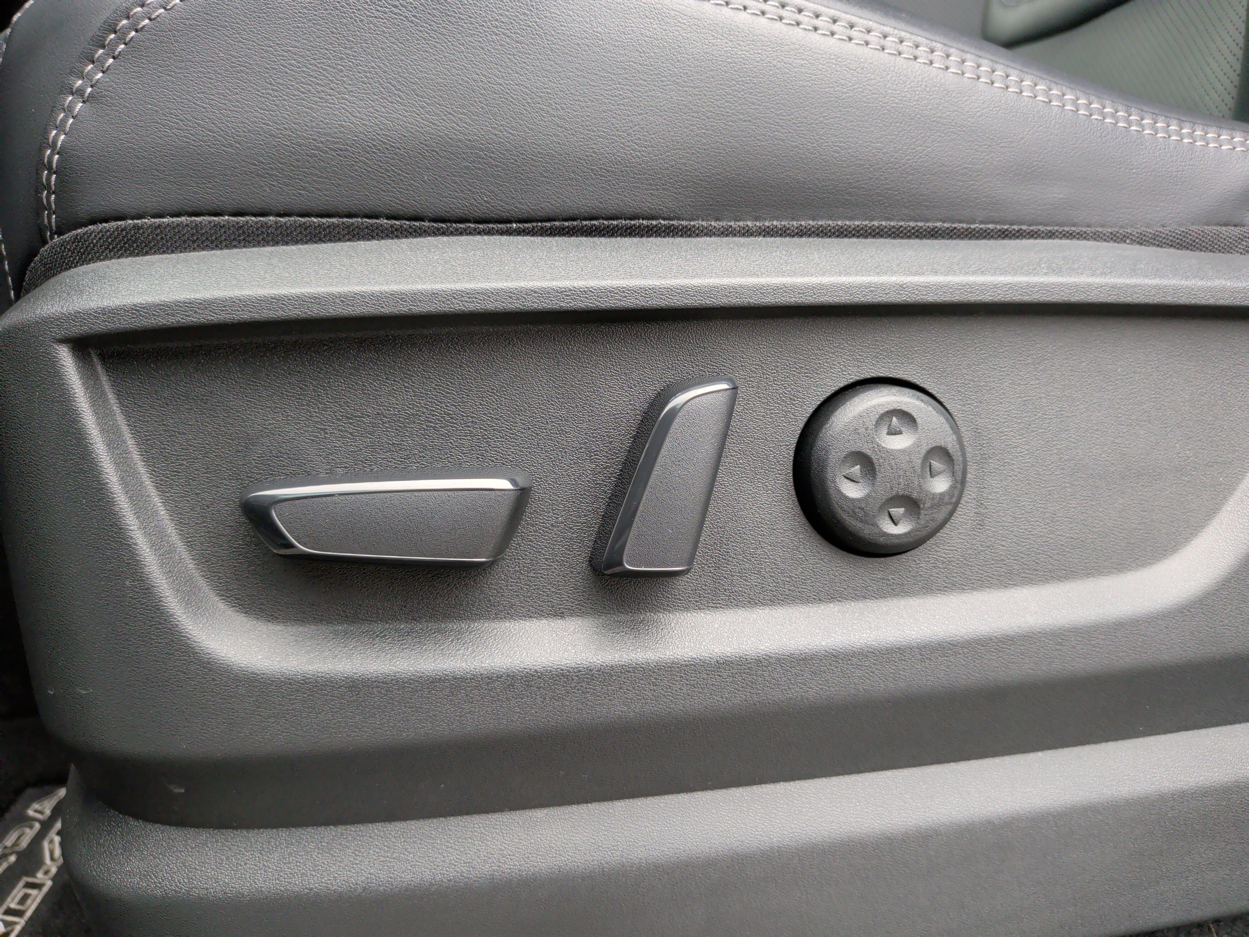 Used 2025 Nissan Armada PRO-4X w/ Pro-4X Premium Package image 26