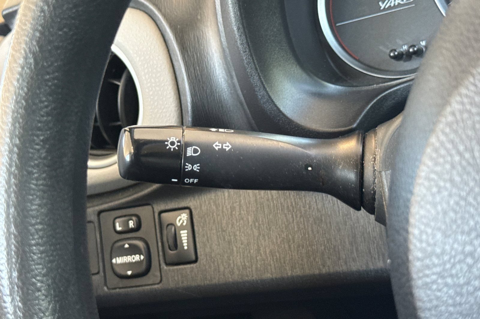 Used 2012 Toyota Yaris LE FWD image 34