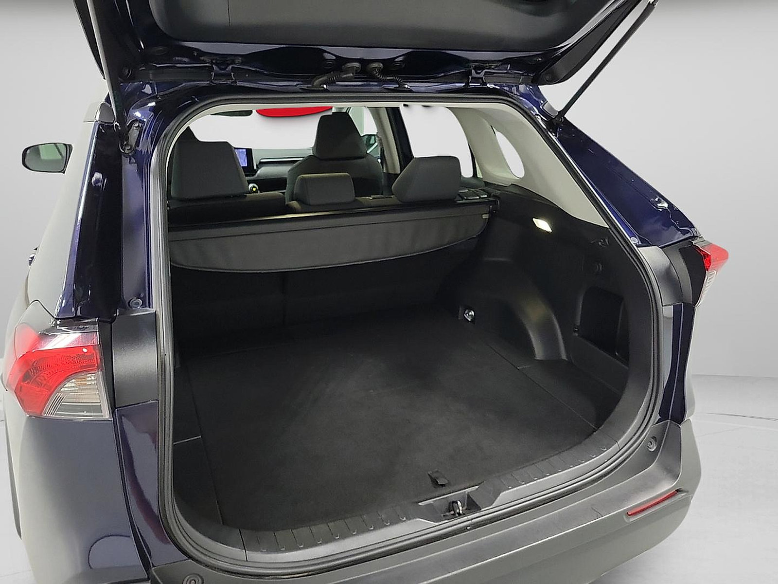 Certified 2025 Toyota RAV4 XLE AWD/4WD image 7
