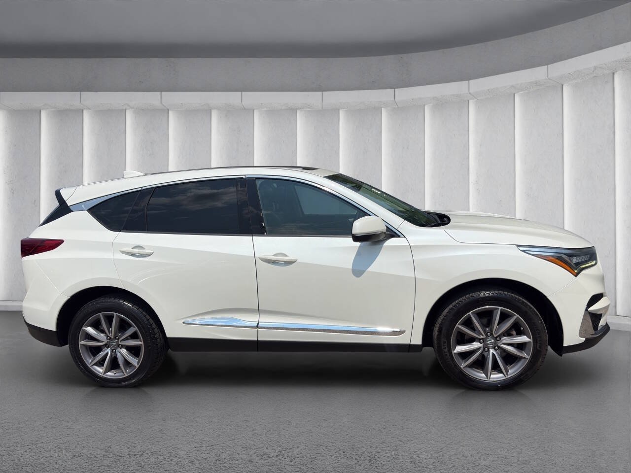 Used 2019 Acura RDX w/ Technology Package AWD/4WD image 5