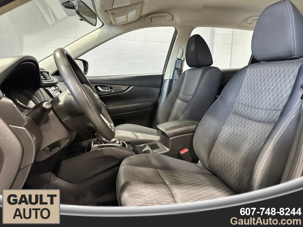Used 2018 Nissan Rogue S AWD/4WD image 12