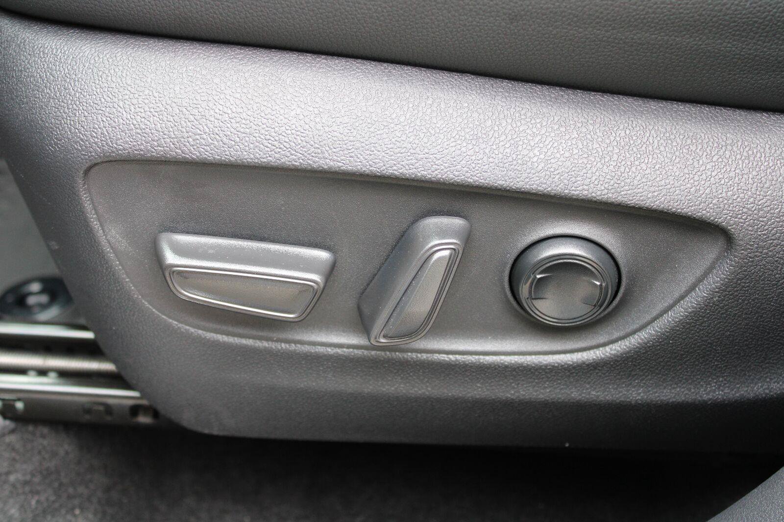 Used 2025 Toyota Grand Highlander AWD Hybrid image 38