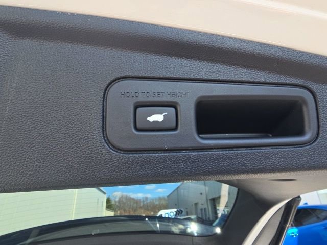 Used 2025 Acura MDX w/ Technology Package image 11