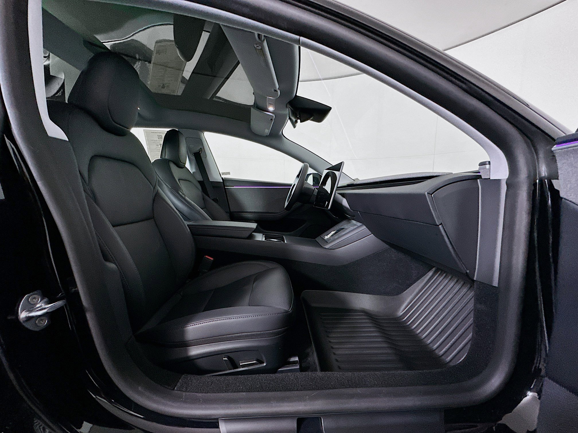 Used 2025 Tesla Model 3 Long Range RWD image 30