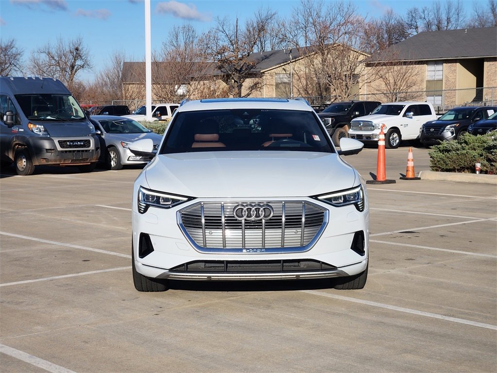 Used 2019 Audi e-tron Prestige video 2