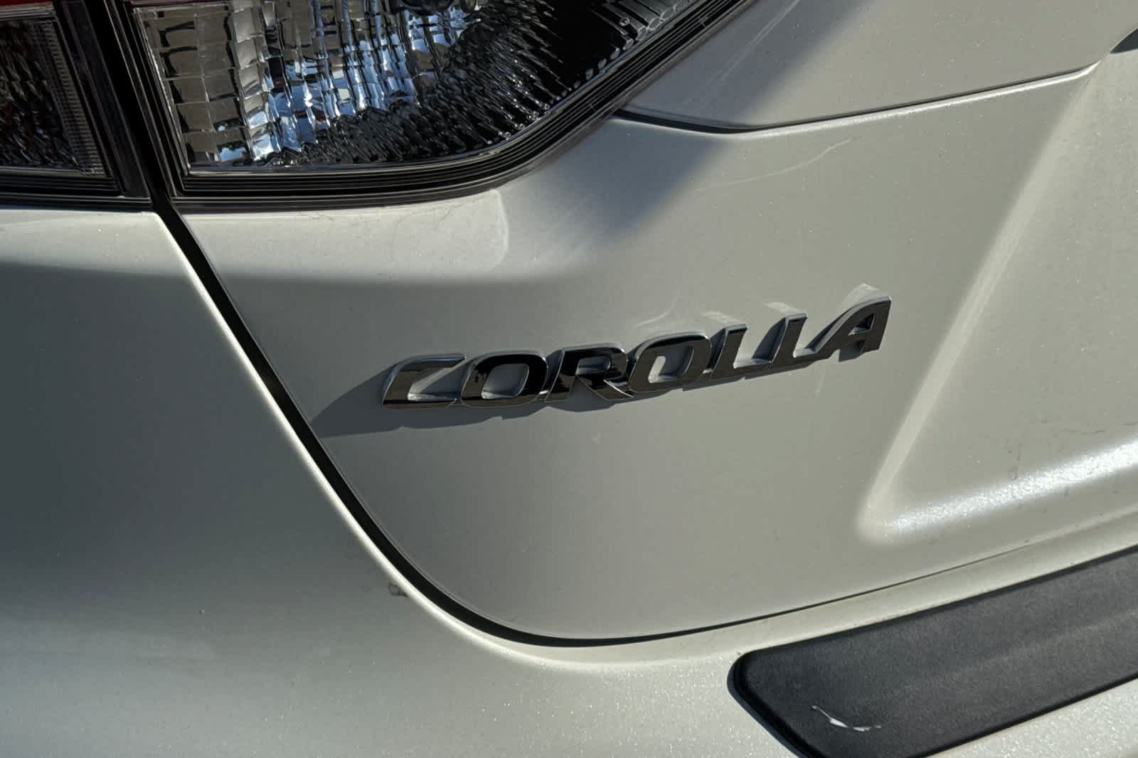 Certified 2021 Toyota Corolla SE w/ Carpet Mat Package (TMS) FWD image 24