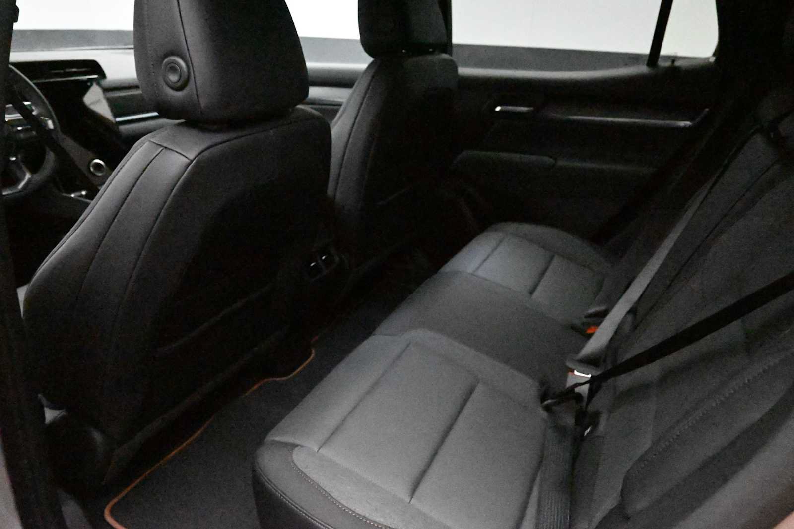 New 2026 GMC Terrain AT4 w/ Technology Package II AWD/4WD image 13