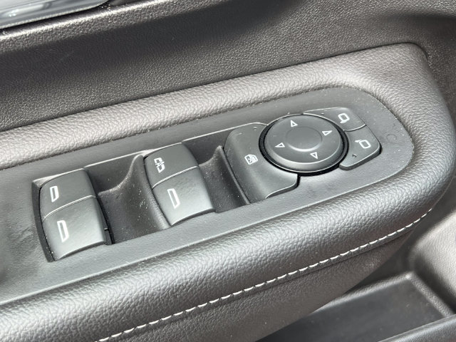 Used 2024 GMC Terrain SLT w/ Elevation Edition AWD/4WD image 18