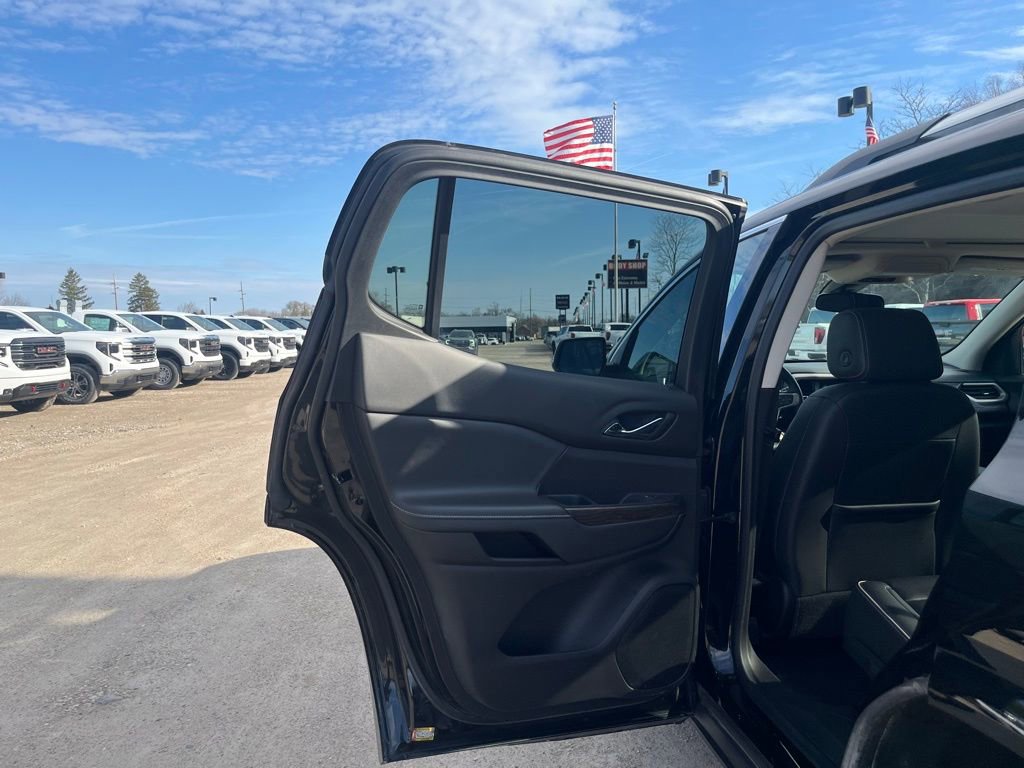 Used 2023 GMC Acadia Denali w/ Trailering Package image 30