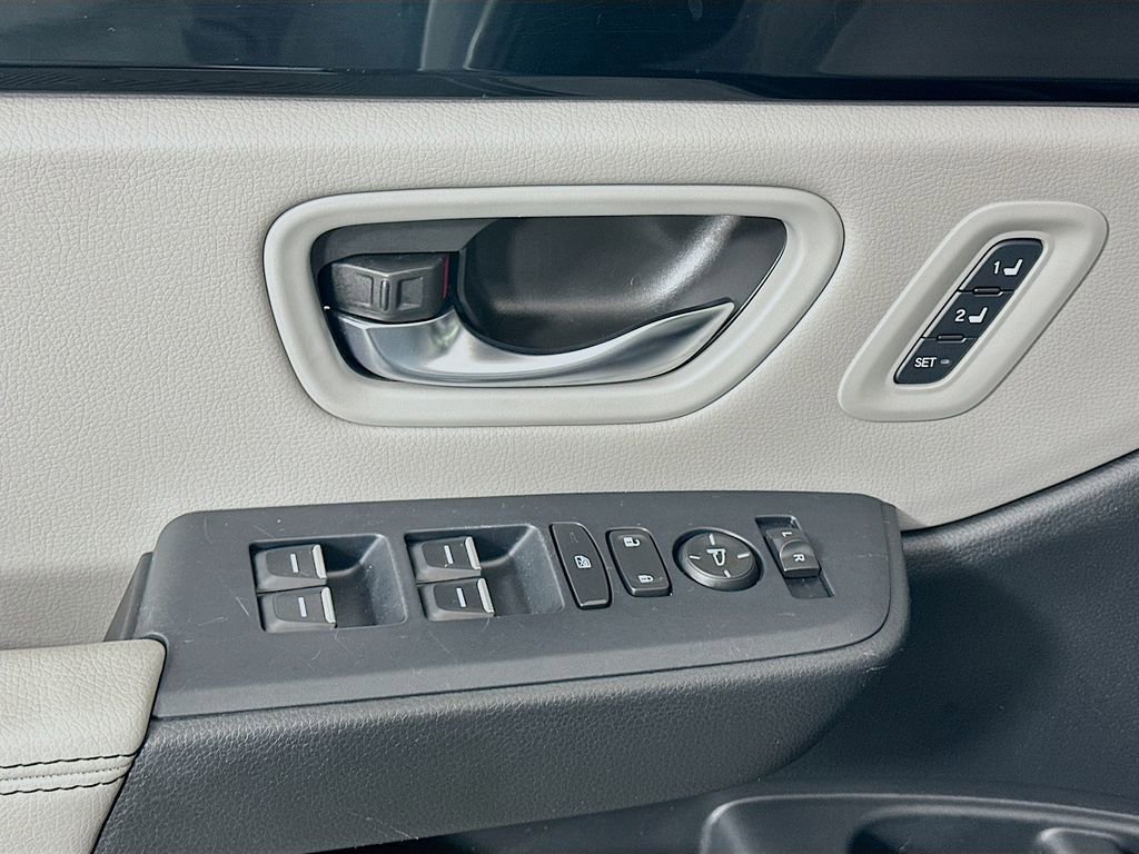 Certified 2023 Honda Pilot EX-L image 17