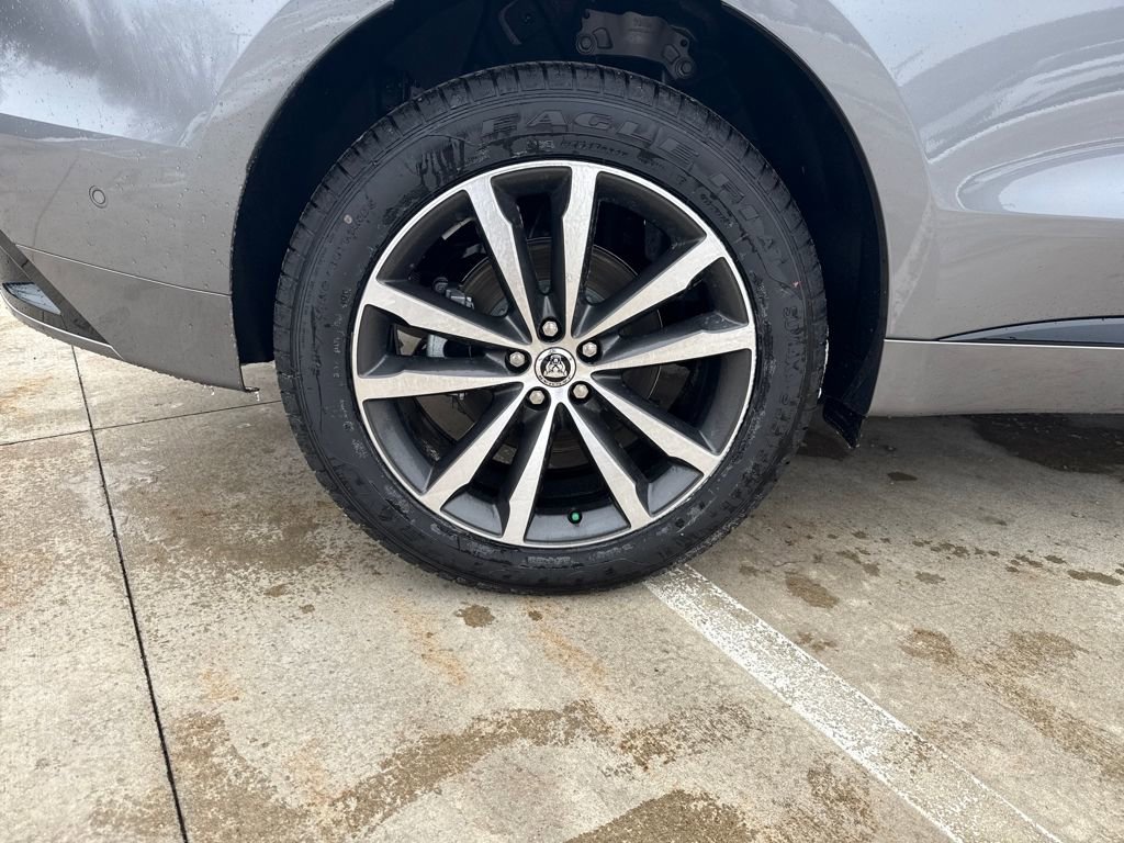 New 2026 Jaguar F-PACE R-Dynamic S image 24