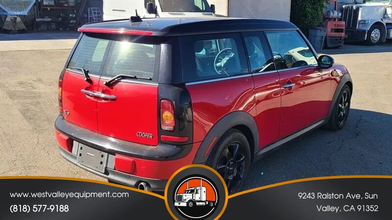 Used 2009 MINI Cooper Clubman Hardtop FWD image 4