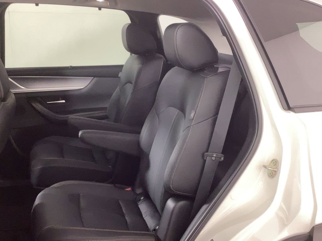 Certified 2024 MAZDA CX-90 Plug-In Hybrid w/ Premium Pkg image 15