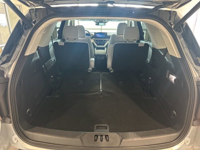 Used 2025 Ford Explorer Platinum w/ Ultimate Package AWD/4WD image 9