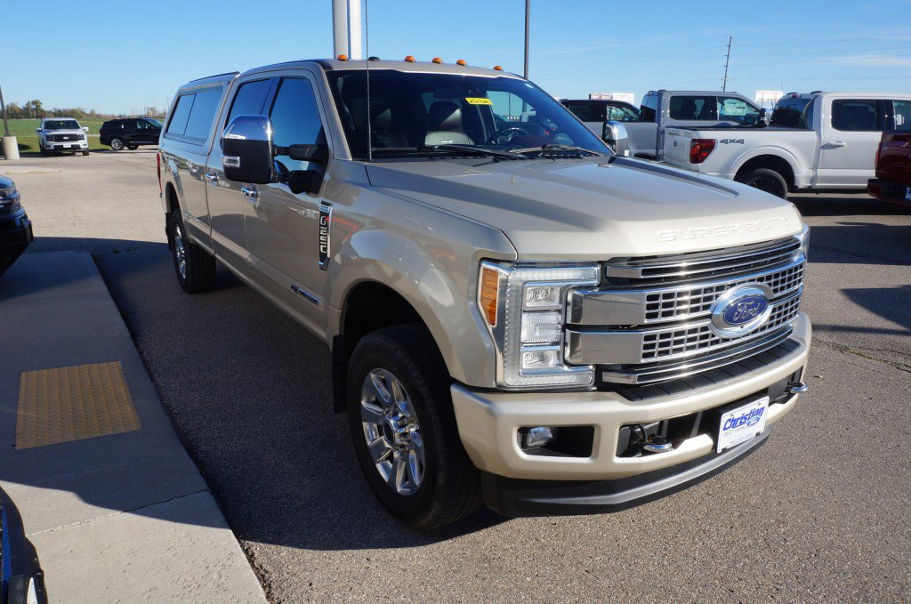 Used 2017 Ford F250 Platinum w/ Platinum Ultimate Package image 16